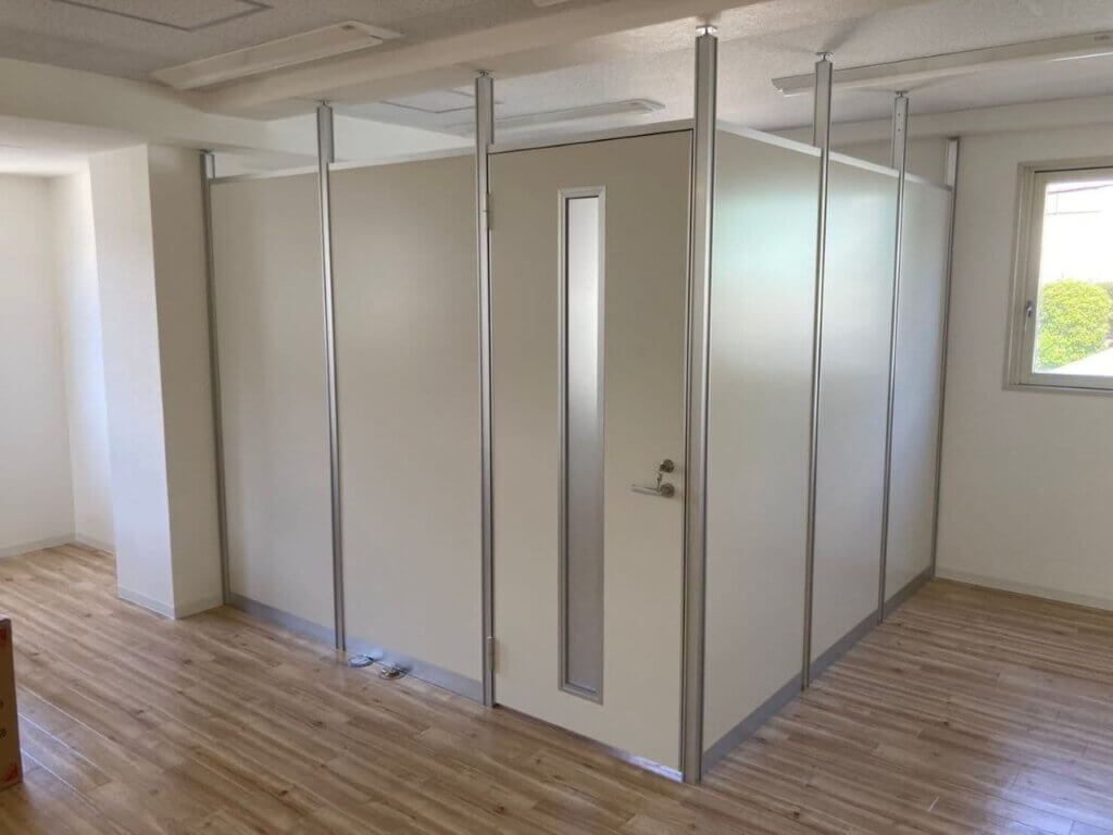 片開きドア
