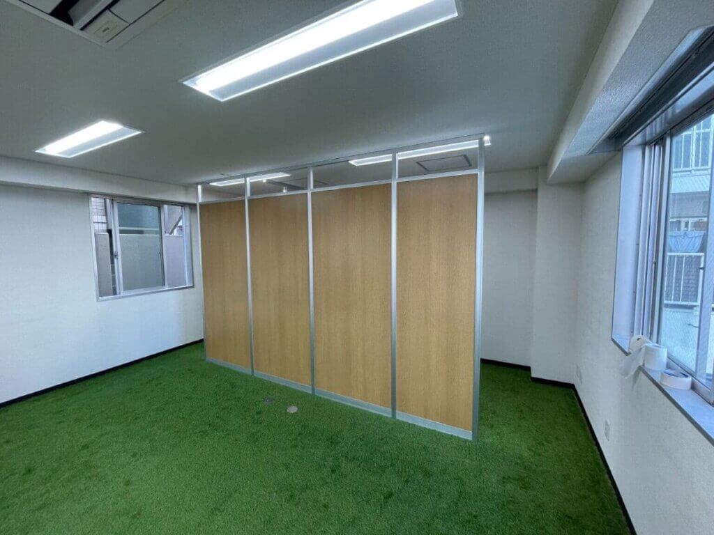 事例4人工芝で緑豊かに
