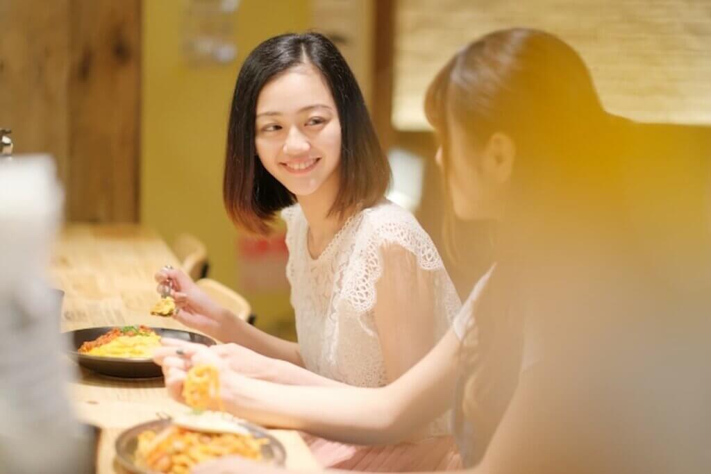 テーブル