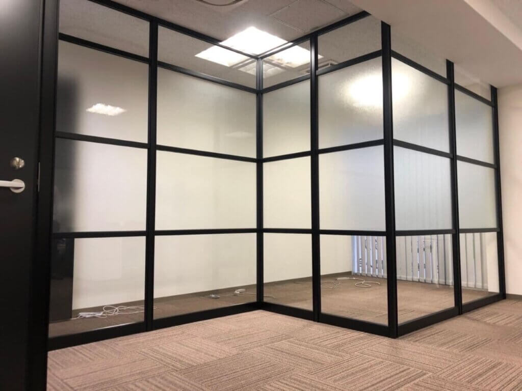 事例1:女性の働きやすさを考慮した会議室