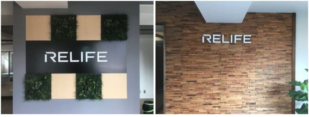 例3.親しみやすくおしゃれな事務所入口