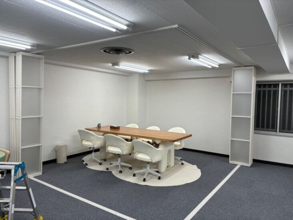 スライド式のハイパーテーションの施工例