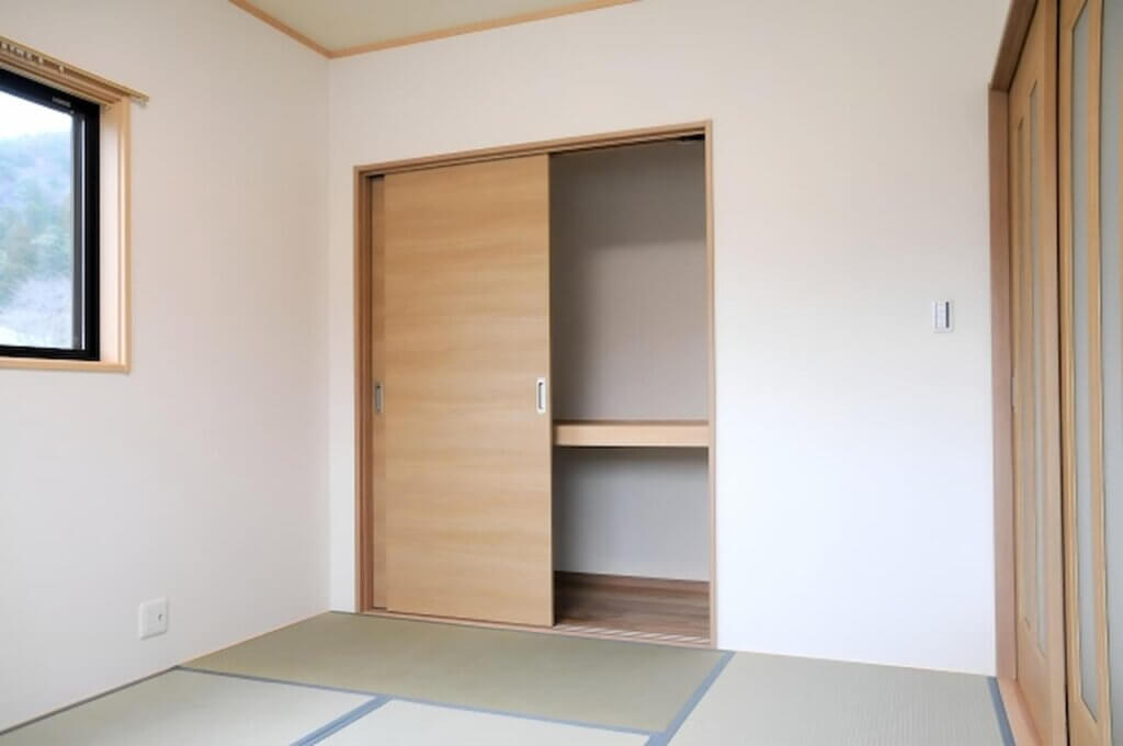 引違い戸
