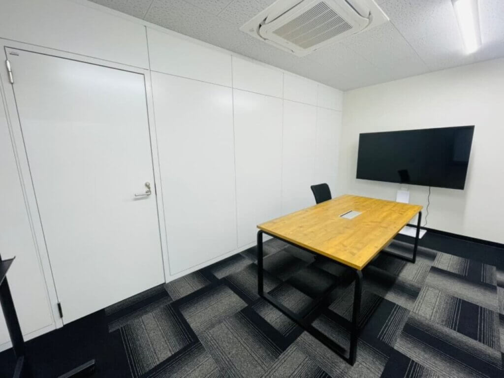 フラッシュドア