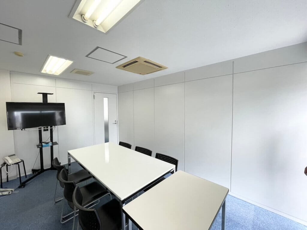 高性能なスチールパーテーションで安全で快適なオフィスに
